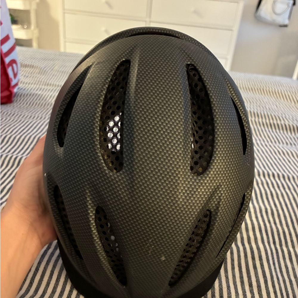 Black Riding Helmet - Picture 4 of 4